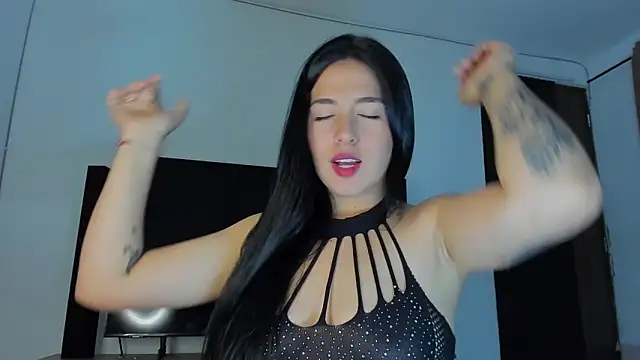 tianastone  online show from November 2, 2025, 3:33 am