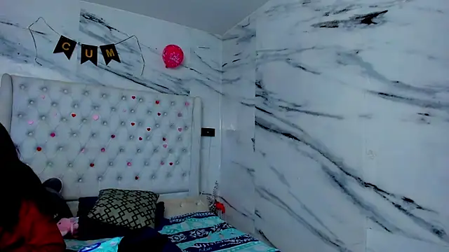 Ari and Storm online show from April 20, 2026, 3:13 pm