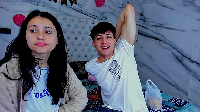 Ari and Storm online show from April 19, 2026, 3:24 pm