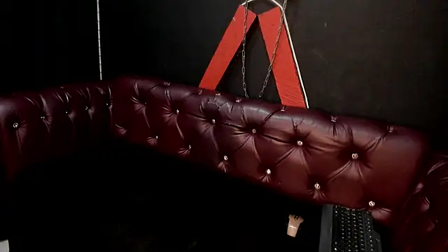 Snapshot of Scarlett_14_ chatting on November 27, 2025, 2:56 am Scarlett 14 online show from November 27, 2025, 2:56 am