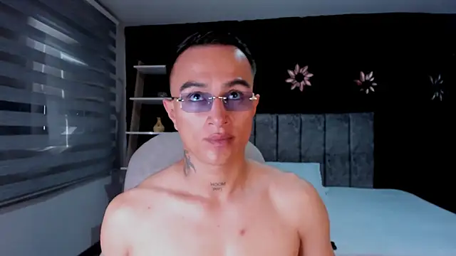 Snapshot of LiamDeep chatting on April 29, 2026, 8:26 pm LiamDeep online show from April 29, 2026, 8:26 pm