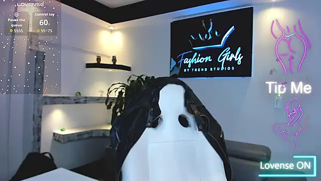 LiamDeep online show from October 28, 2025, 10:41 pm