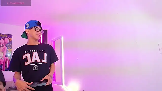 Snapshot of Marcus_and_Tony chatting on June 30, 2026, 8:20 pm Marcus and Tony online show from June 30, 2026, 8:20 pm