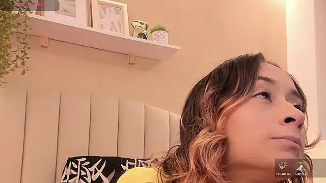 SunshineLizzy online show from November 27, 2025, 12:27 pm