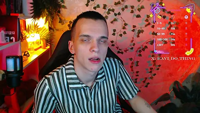 Snapshot of frozen_boy chatting on September 12, 2025, 3:34 pm frozen boy online show from September 12, 2025, 3:34 pm