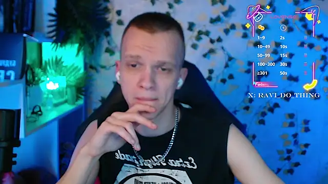 Snapshot of frozen_boy chatting on September 9, 2025, 3:54 pm frozen boy online show from September 9, 2025, 3:54 pm