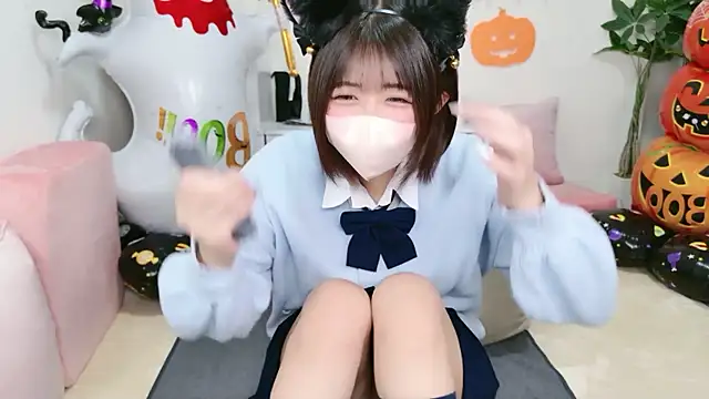 Hinata Sun online show from October 27, 2025, 10:38 am