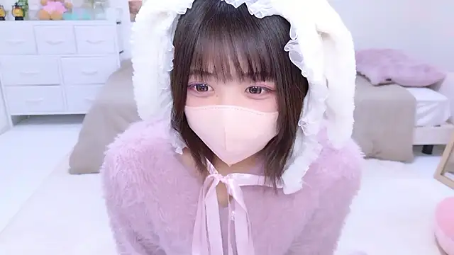 Hinata Sun online show from November 27, 2025, 10:05 am