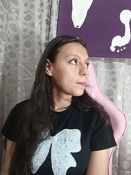 Snapshot of Lahila_ chatting on July 22, 2026, 1:46 pm Lahila online show from July 22, 2026, 1:46 pm