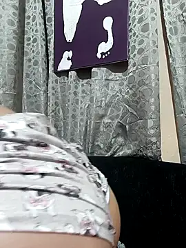 Snapshot of Lahila_ chatting on October 19, 2025, 1:47 pm Lahila  online show from October 19, 2025, 1:47 pm