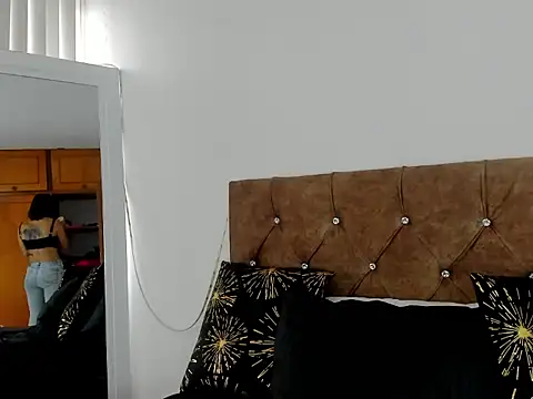 Snapshot of camila_collins7 chatting on November 4, 2025, 1:04 pm camila collins7 online show from November 4, 2025, 1:04 pm