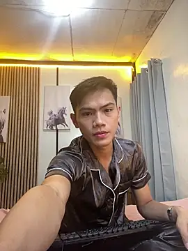 alex cummer online show from October 2, 2025, 9:23 am