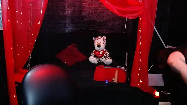 Snapshot of brenda_smile33 chatting on November 8, 2025, 1:25 pm brenda smile33 online show from November 8, 2025, 1:25 pm