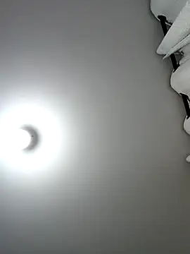 mia mancinii online show from April 11, 2026, 4:20 am