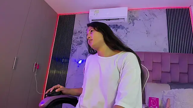 Laly Cherry  online show from October 5, 2025, 12:29 pm