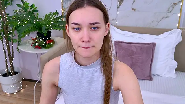 AmadaReine online show from January 8, 2026, 4:02 pm