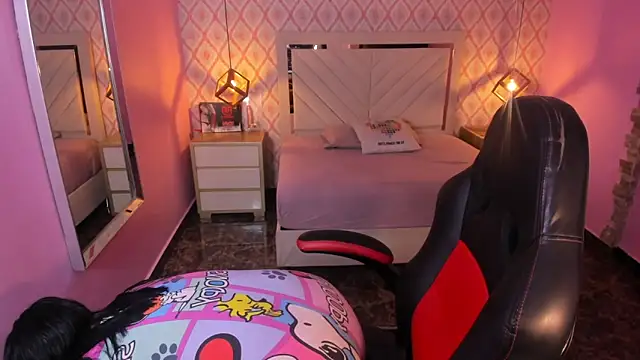 CHRISTY TEIGEN4 online show from March 27, 2026, 7:48 pm