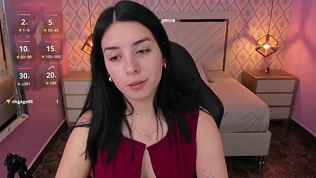 CHRISTY TEIGEN4 online show from November 15, 2025, 7:18 pm