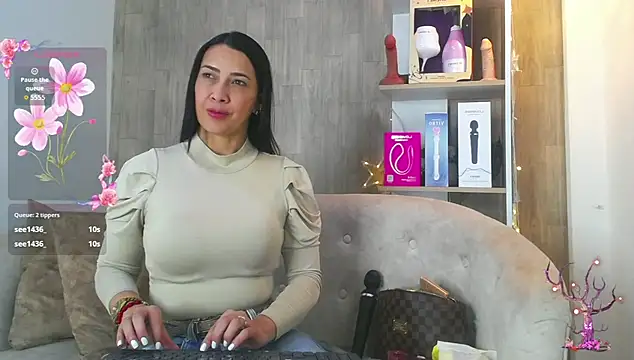 Snapshot of cortney_tayler chatting on December 2, 2025, 7:48 pm cortney tayler online show from December 2, 2025, 7:48 pm