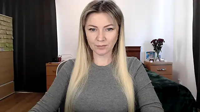 Snapshot of ParadiseAlina chatting on November 20, 2025, 2:40 pm ParadiseAlina online show from November 20, 2025, 2:40 pm