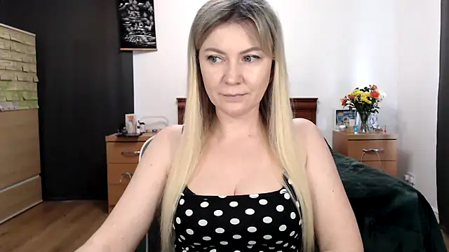 ParadiseAlina online show from February 25, 2026, 2:39 pm