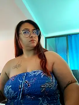 Freyacooper online show from December 14, 2025, 1:28 pm