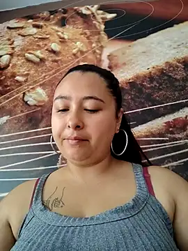 Freyacooper online show from September 22, 2025, 2:23 pm