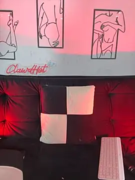 Snapshot of Clawd_hot chatting on November 24, 2025, 1:44 pm Clawd hot online show from November 24, 2025, 1:44 pm