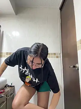 Snapshot of Clawd_hot chatting on October 29, 2025, 2:21 am Clawd hot online show from October 29, 2025, 2:21 am