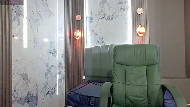 Snapshot of Kristall_06 chatting on November 7, 2025, 2:49 am Kristall 06 online show from November 7, 2025, 2:49 am