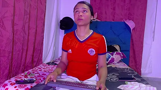 Kristall 06 online show from June 21, 2026, 4:40 am