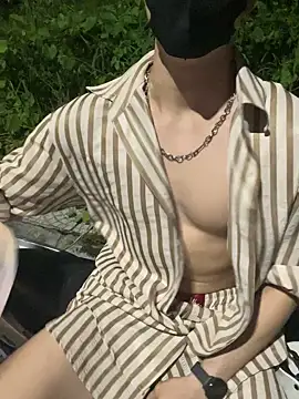 anhkiet huang online show from October 29, 2025, 3:11 pm