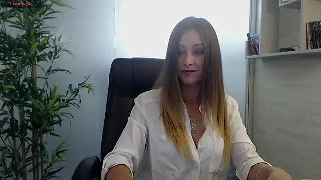 MuseDollX online show from September 24, 2025, 6:36 pm