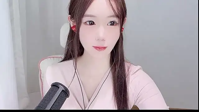 Snapshot of Xiao-runbao chatting on October 12, 2025, 10:05 am Xiao-runbao online show from October 12, 2025, 10:05 am