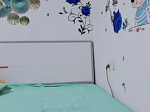 xiaohua2563 online show from September 25, 2025, 2:01 pm