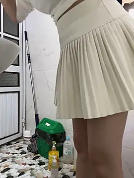 susu baby online show from November 4, 2025, 6:11 pm