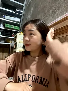 Lonnina online show from November 12, 2025, 1:21 am