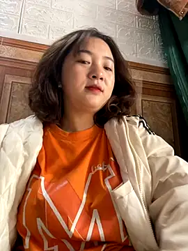 Lonnina online show from December 4, 2025, 1:59 am