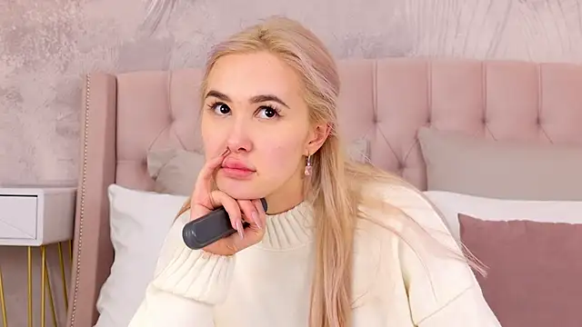 BarbieMilne online show from October 12, 2025, 3:46 pm