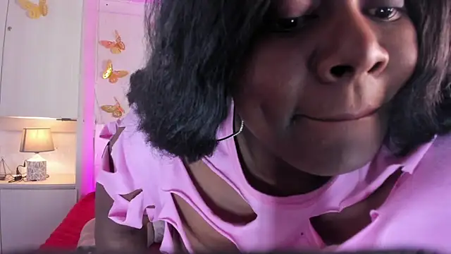 Snapshot of EmaRhodes chatting on November 26, 2025, 4:29 pm EmaRhodes online show from November 26, 2025, 4:29 pm