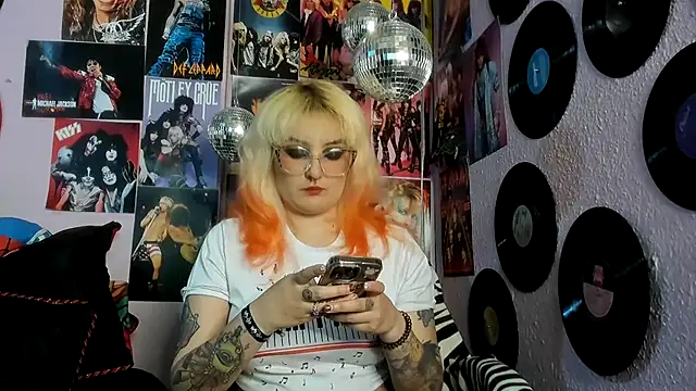 Avril Maria online show from March 8, 2026, 10:35 pm