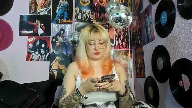 Avril Maria online show from March 28, 2026, 5:14 pm