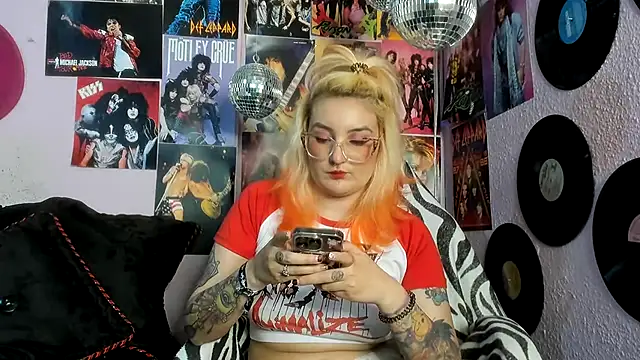 Avril Maria online show from March 3, 2026, 9:44 pm