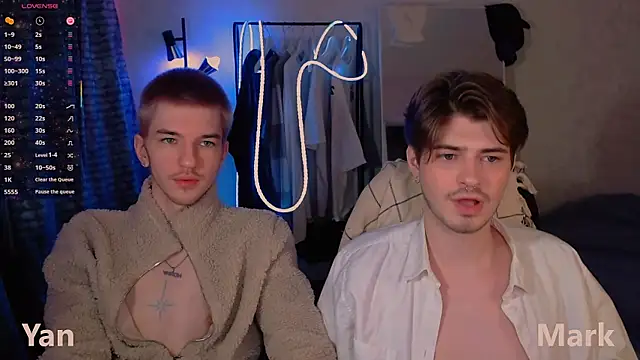 itsyanbb online show from December 15, 2025, 4:51 am