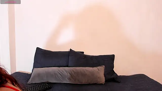 Lia Rousse0 online show from February 14, 2026, 9:15 pm