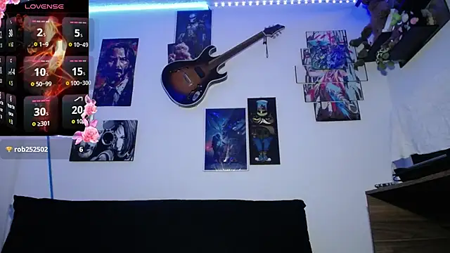 moonligth18 online show from October 28, 2025, 12:44 am