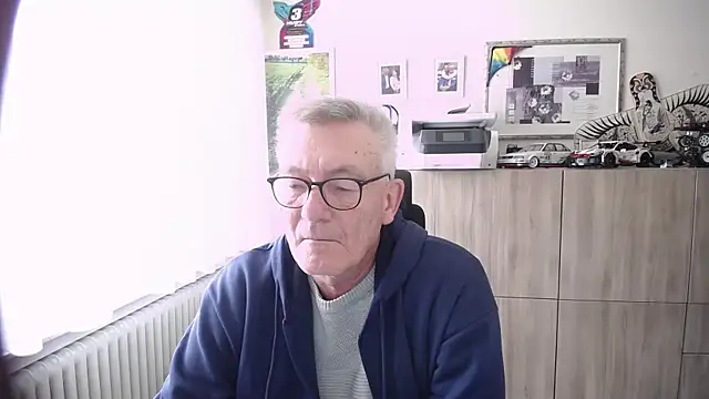 Snapshot of randyandy67 chatting on November 10, 2025, 11:48 am randyandy67 online show from November 10, 2025, 11:48 am