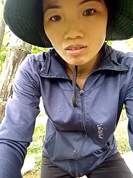 ngan-cute online show from May 21, 2026, 6:55 am