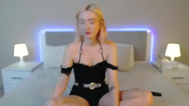 MarianeSun online show from May 22, 2026, 4:10 am