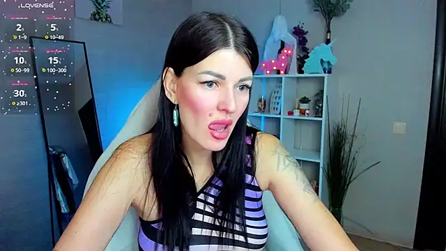 O1d Lady online show from December 1, 2025, 8:37 am